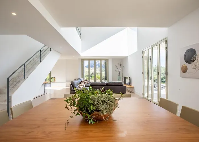 Вилла Unique Nestled Between Mountains